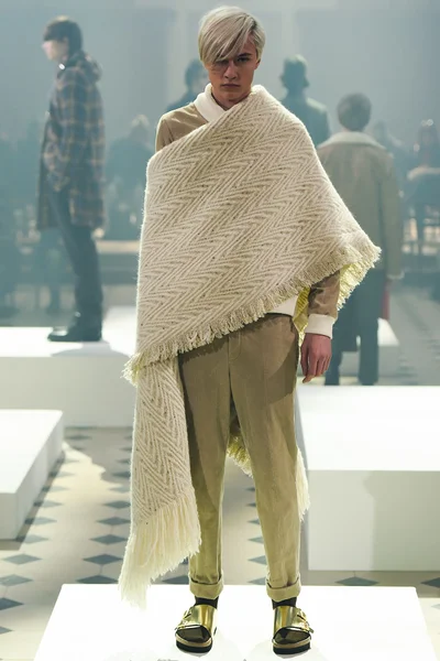 Look 26